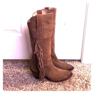 Kacey Musgraves by Lucchese boots